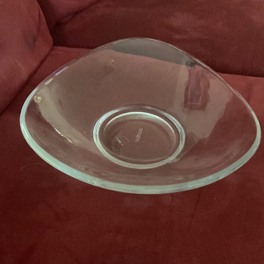 11 inch triangle shaped bowl clear glass